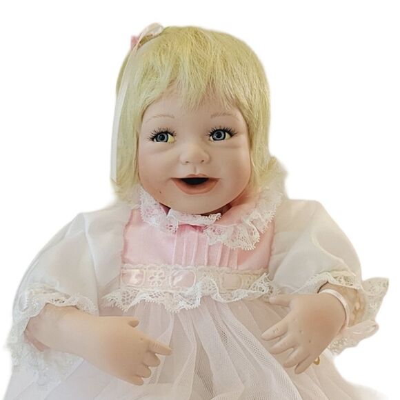 Vintage Ashton-Drake "I Wish You Love" Handcrafted Porcelain Doll 1994 - Picture 3 of 12